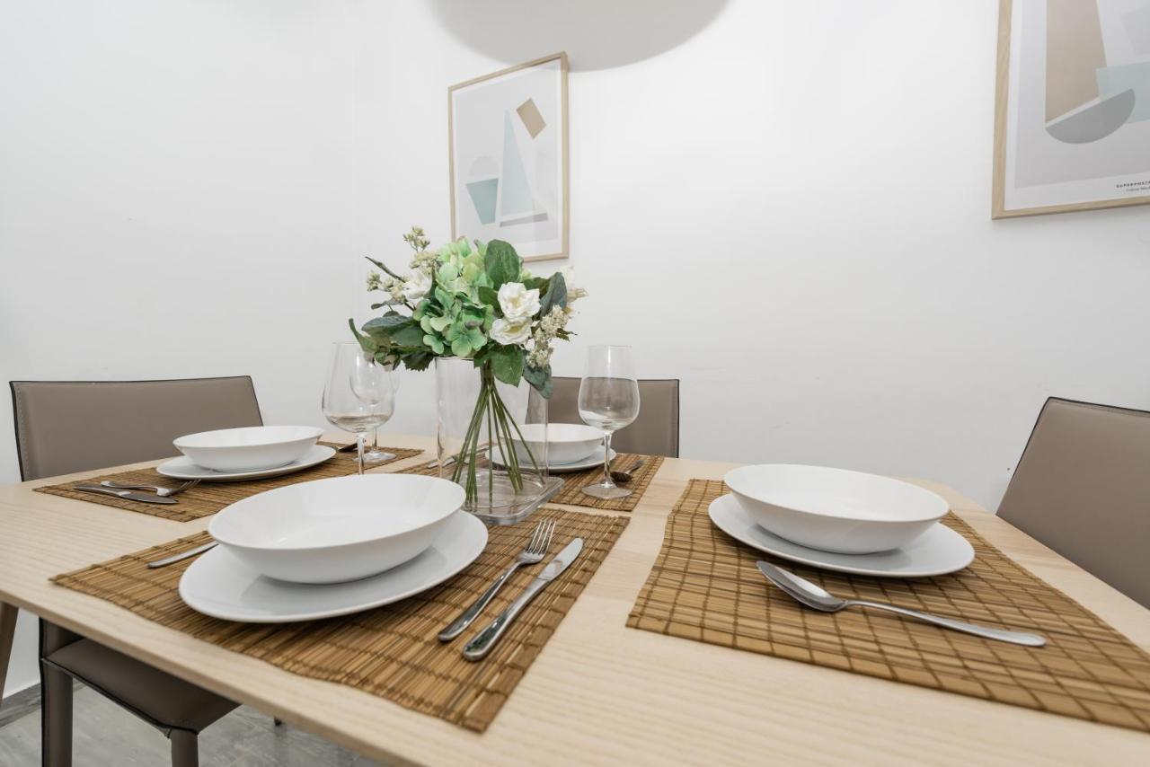 Apartamento Ferrandiz Малага Екстериор снимка